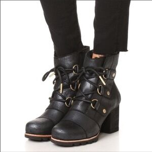 Sorel‎ Addingtin Lace Holiday Boots